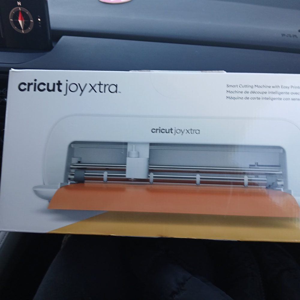 Cricut Joy Xtra Cutting Machine - White and Orange